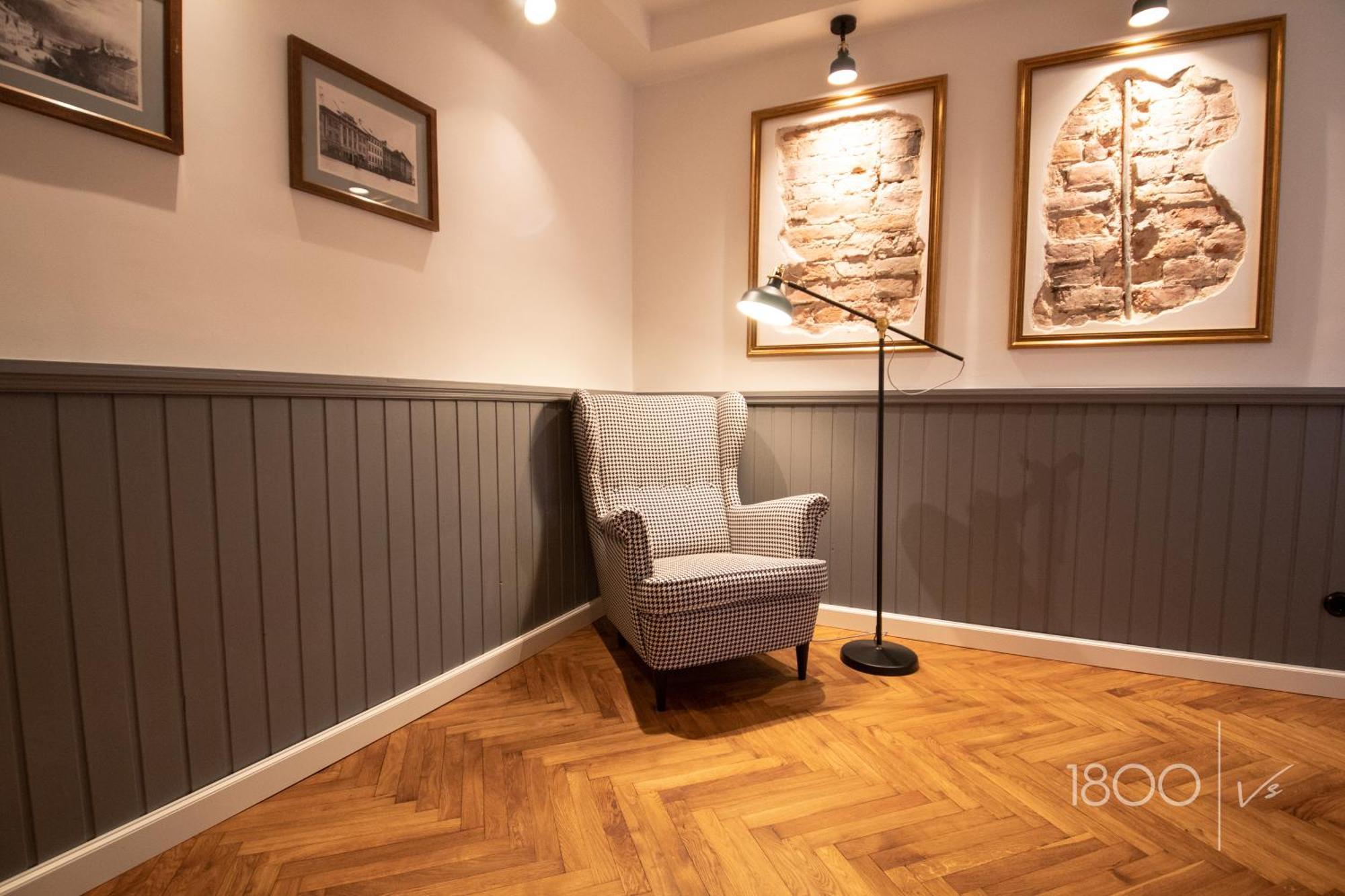 1800 By Vince Stay - Private Rooms In Town Hall Square Tartu Dış mekan fotoğraf